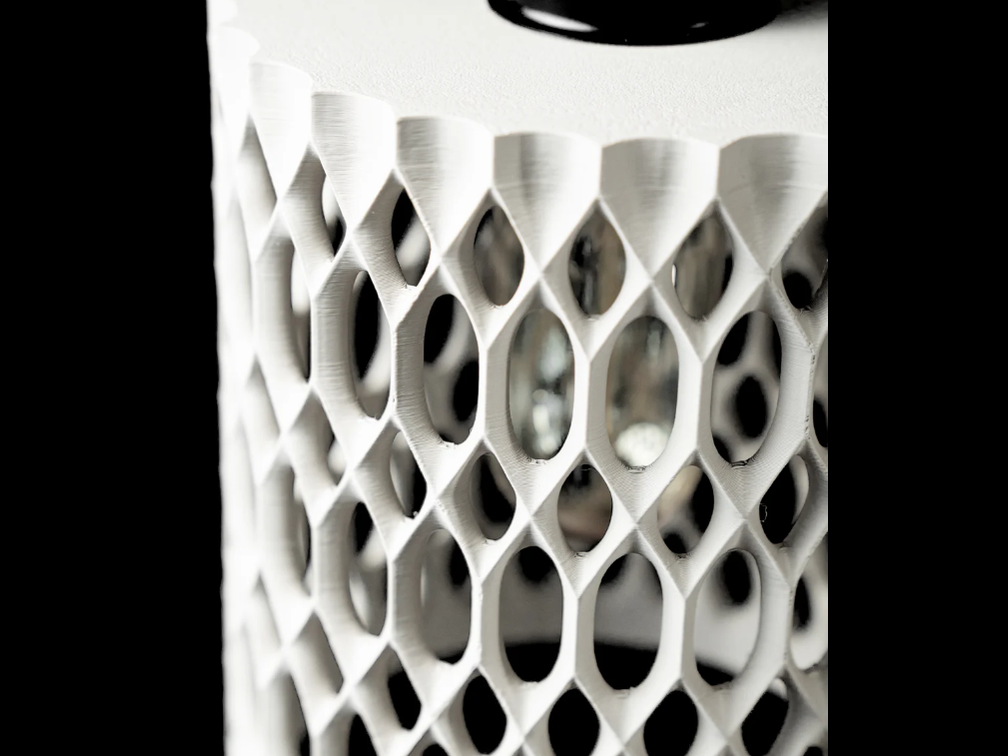 Chain Pendant Lamp 04 – Modern 3D Printed Lighting